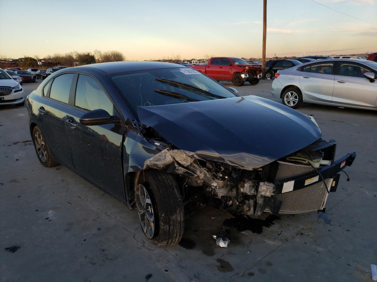 صورة رقم 1 من المزاد - 2020 KIA FORTE FE مع VIN 3KPF24AD1LE262425