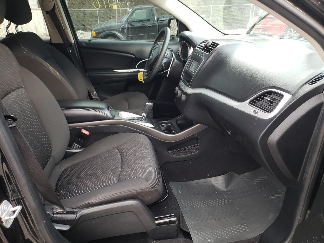 Photo 5 from auction – 2017 DODGE JOURNEY SE with VIN 3C4PDDAG4HT639275