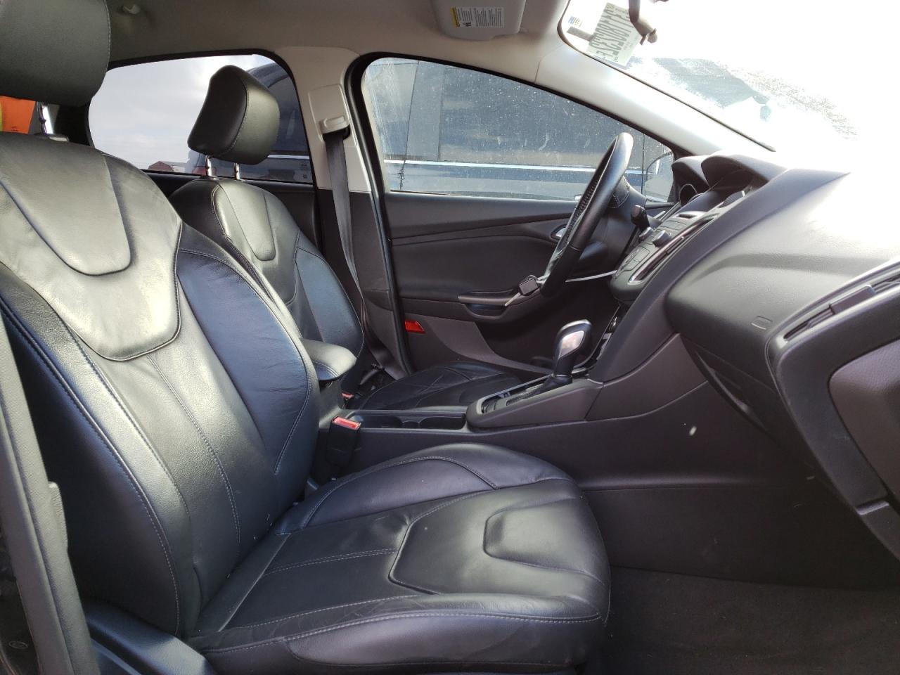 Photo 5 from auction – 2015 FORD FOCUS SE with VIN 1FADP3F23FL254791