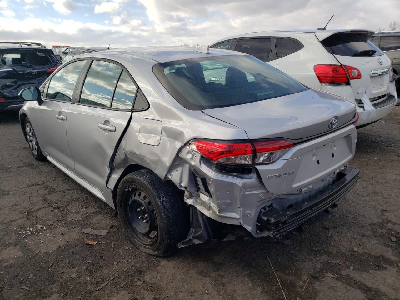 Photo 3 from auction – 2021 TOYOTA COROLLA LE with VIN 5YFEPMAE9MP176849