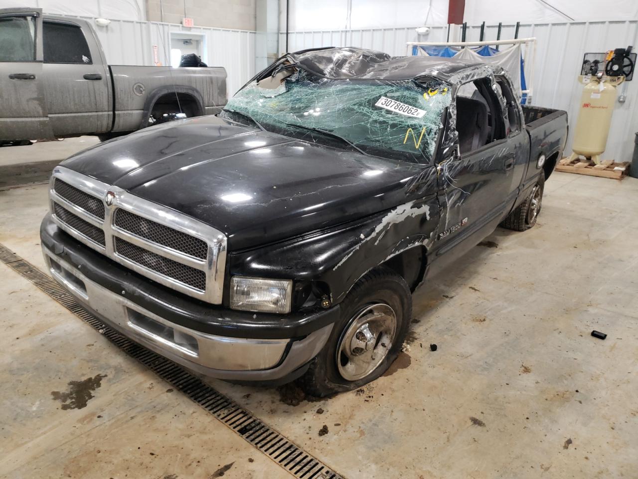 Photo 2 from auction – 2001 DODGE RAM 1500 with VIN 3B7HC13Z41G818337