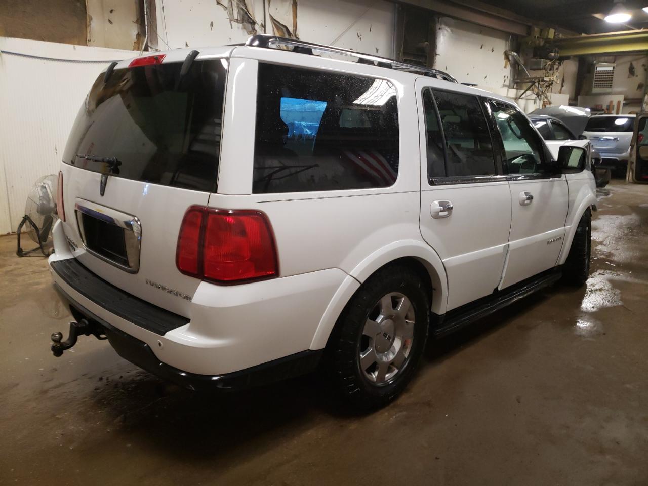 Photo 4 from auction – 2006 LINCOLN NAVIGATOR with VIN 5LMFU28506LJ24568