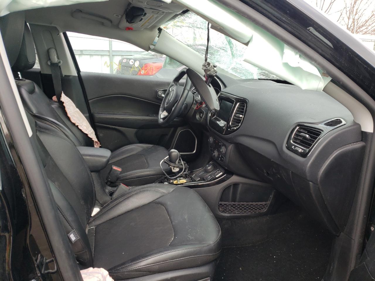 Photo 5 from auction – 2018 JEEP COMPASS LA with VIN 3C4NJDBB4JT493470
