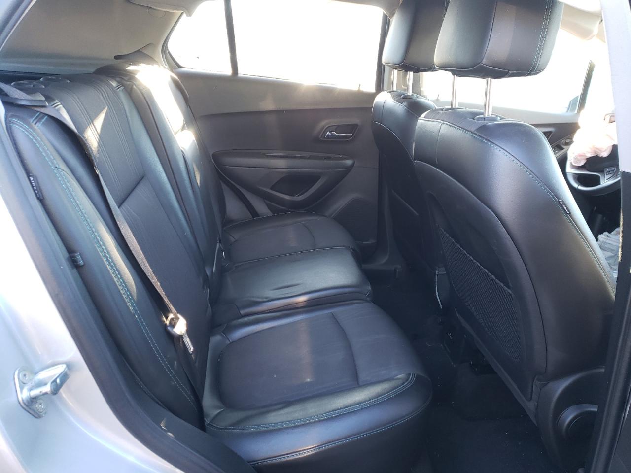 Photo 6 from auction – 2016 CHEVROLET TRAX 1LT with VIN 3GNCJPSBXGL142149