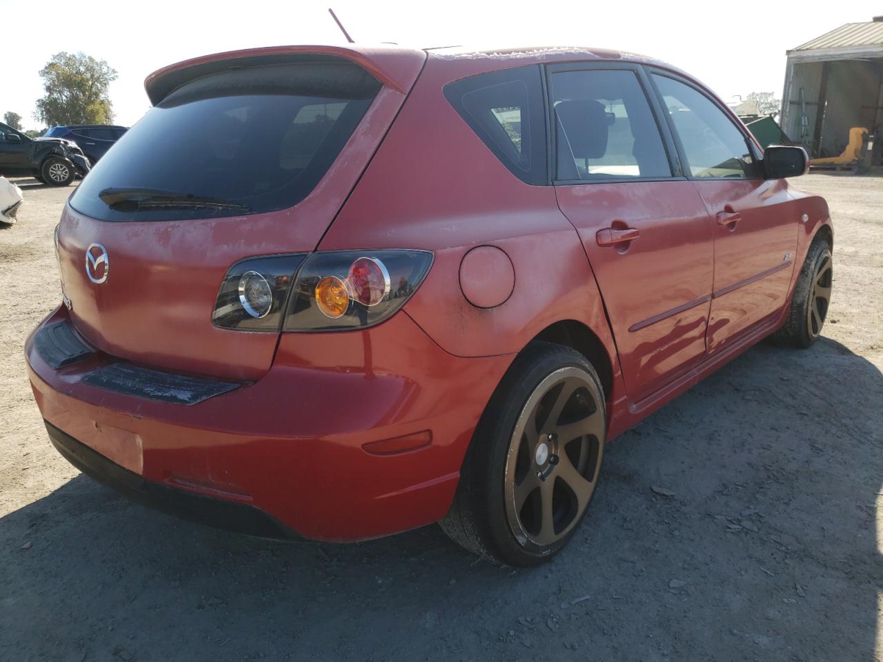 Photo 17 from auction – 2005 MAZDA 3 HATCHBAC with VIN JM1BK143951219814