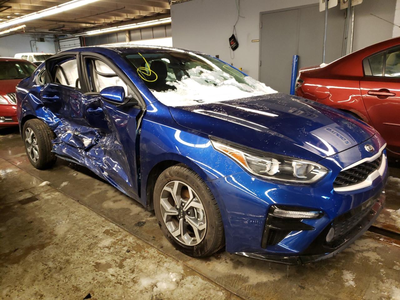 KIA FORTE FE 2021 with VIN 3KPF24AD7ME372865 - Photo from auction
