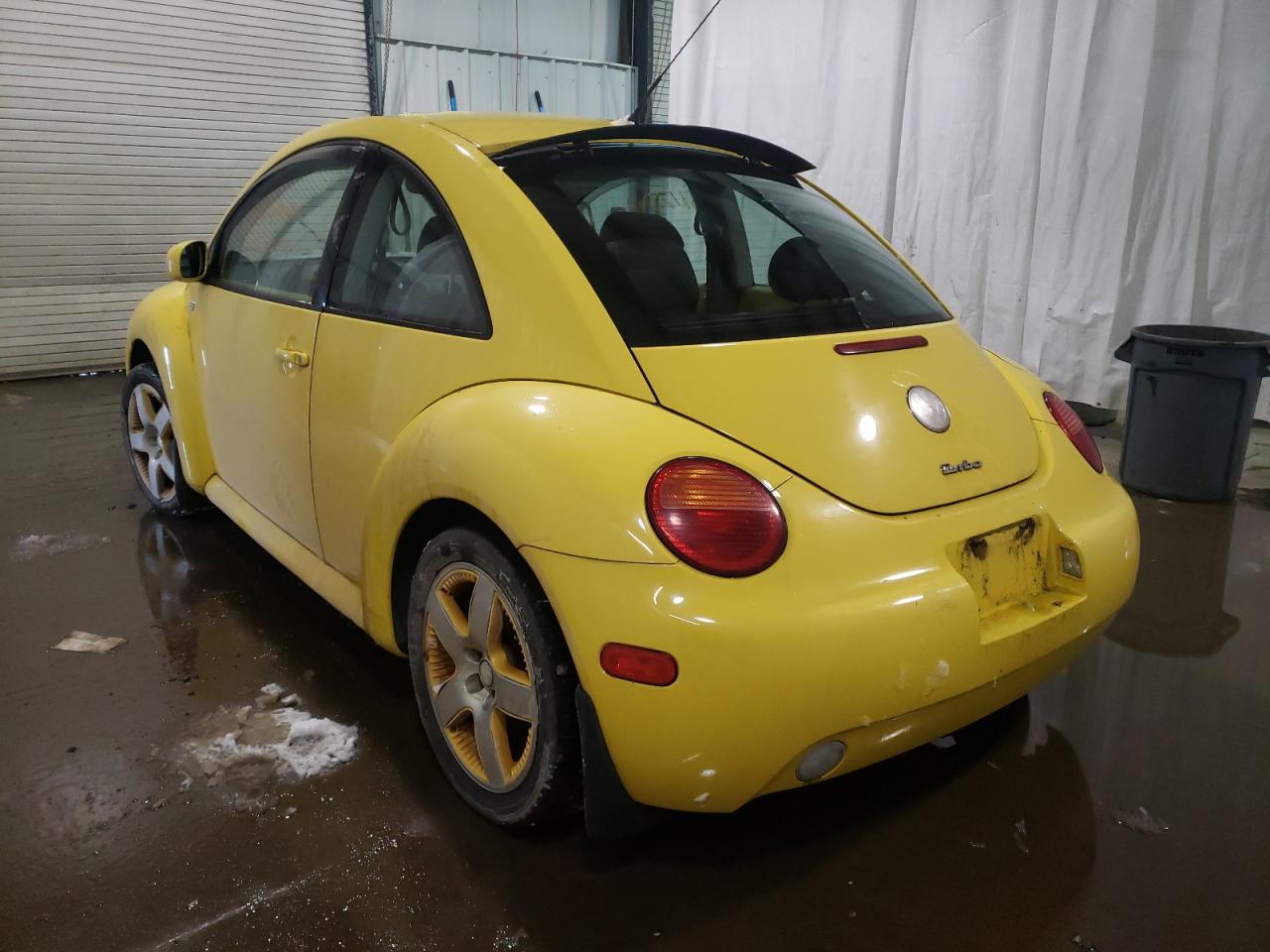 Photo 3 from auction – 2002 VOLKSWAGEN NEW BEETLE with VIN 3VWCD21C92M446375