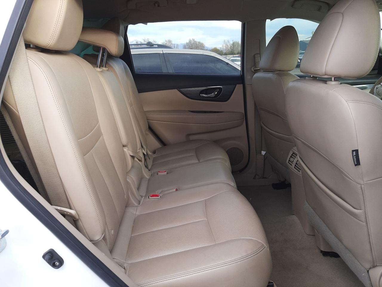 صورة رقم 6 من المزاد - 2015 NISSAN ROGUE S مع VIN 5N1AT2MT2FC858892
