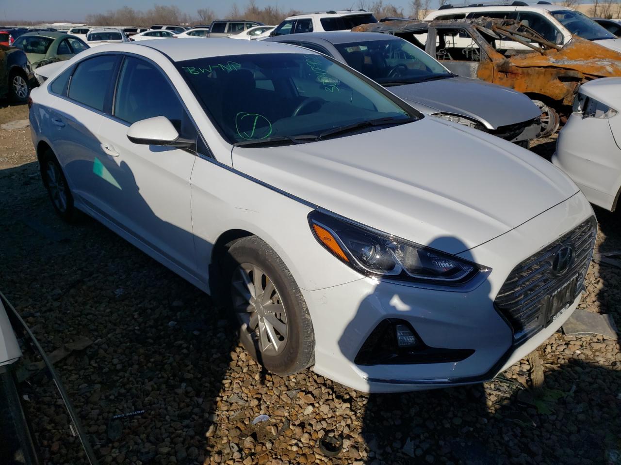 HYUNDAI SONATA SE 2018 with VIN 5NPE24AFXJH683050 - Photo from auction