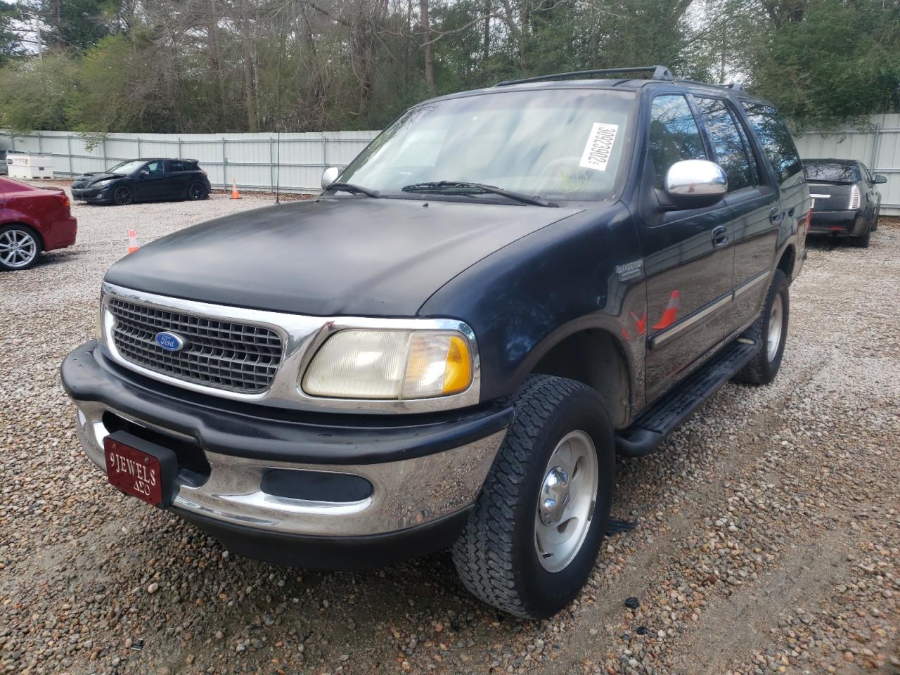 Photo 2 from auction – 1997 FORD EXPEDITION with VIN 1FMEU18W1VLB40536