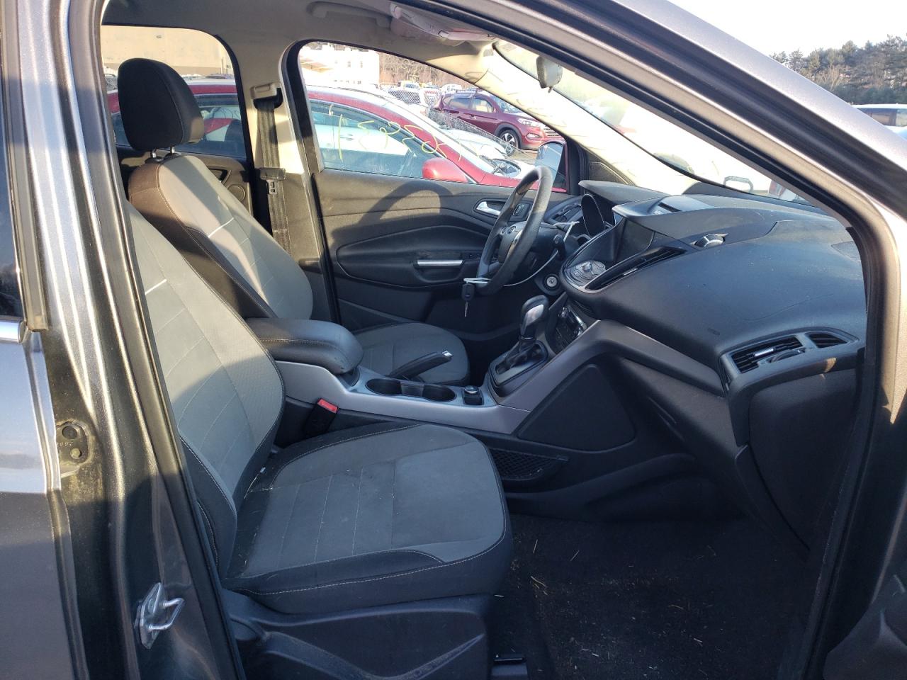 Photo 5 from auction – 2014 FORD ESCAPE SE with VIN 1FMCU9GX7EUE04885
