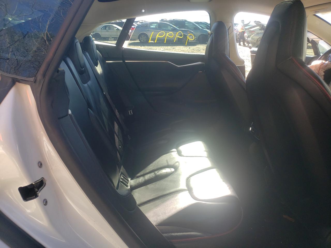 Photo 6 from auction – 2013 TESLA MODEL S with VIN 5YJSA1DP4DFP01831