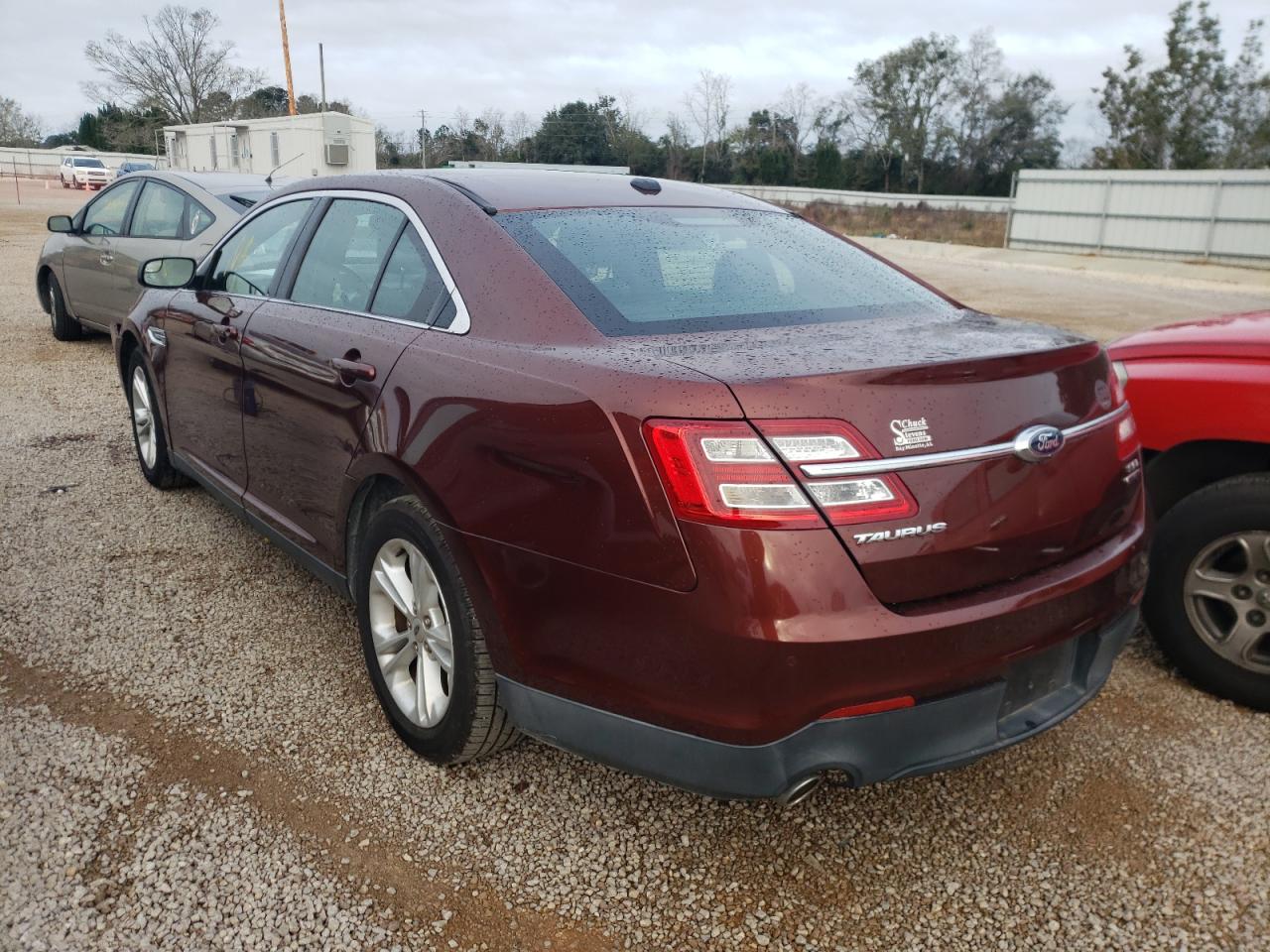 Foto 3 de la subasta – 2015 FORD TAURUS SEL con VIN 1FAHP2E83FG127808