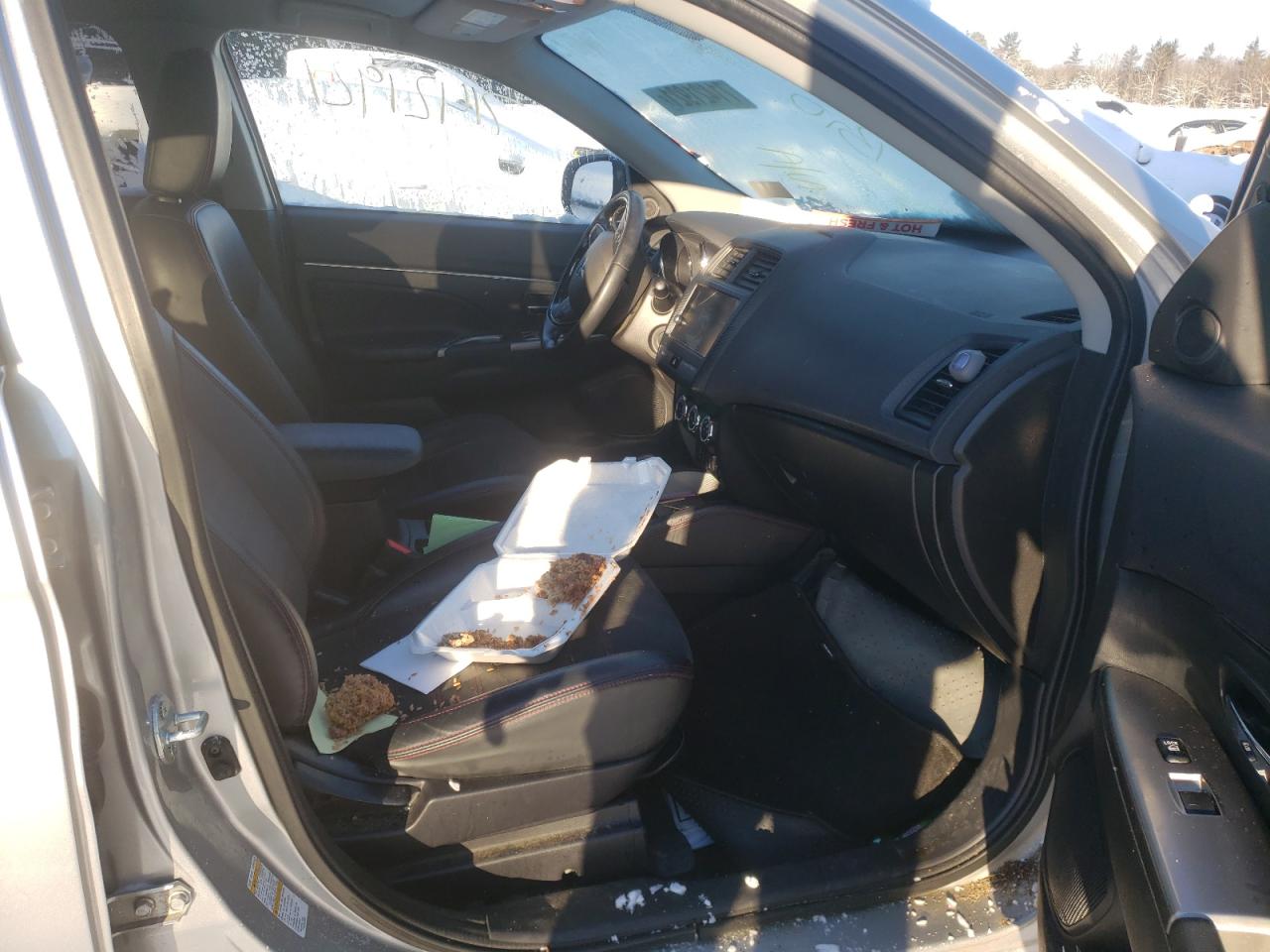 Photo 5 from auction – 2018 MITSUBISHI OUTLANDER with VIN JA4AR3AW9JZ033990
