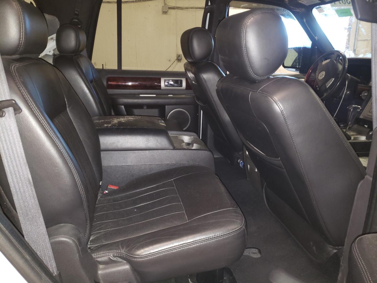 Photo 6 from auction – 2006 LINCOLN NAVIGATOR with VIN 5LMFU28506LJ24568