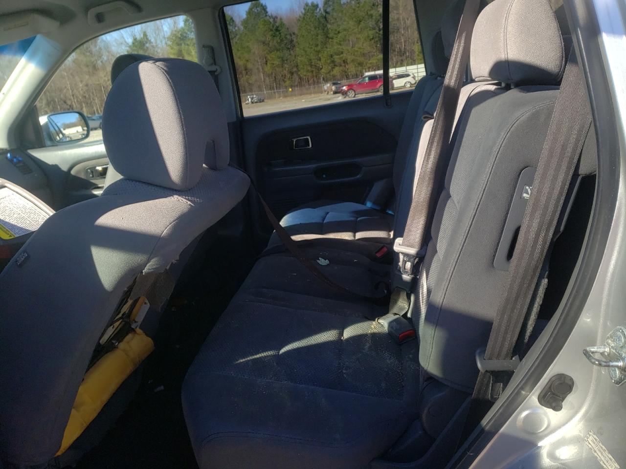 Photo 6 from auction – 2006 HONDA PILOT with VIN 2HKYF18486H536110
