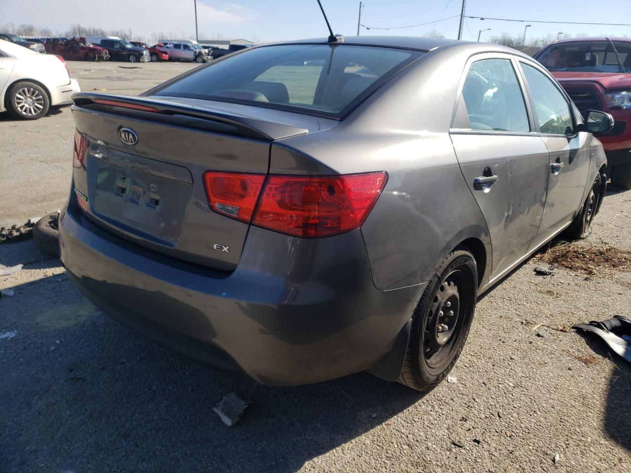 Photo 4 from auction – 2013 KIA FORTE EX with VIN KNAFU4A24D5723202