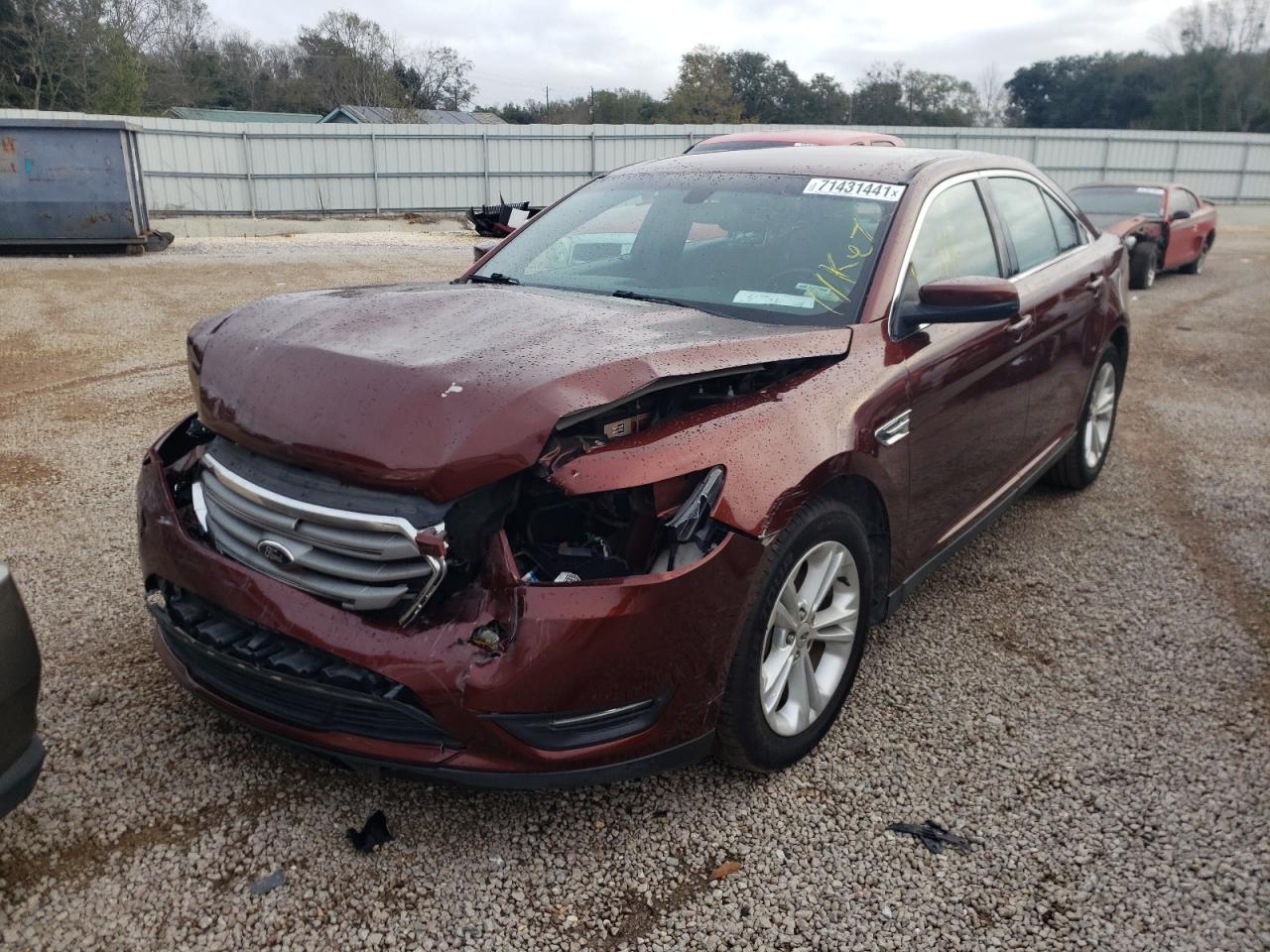 Foto 2 de la subasta – 2015 FORD TAURUS SEL con VIN 1FAHP2E83FG127808