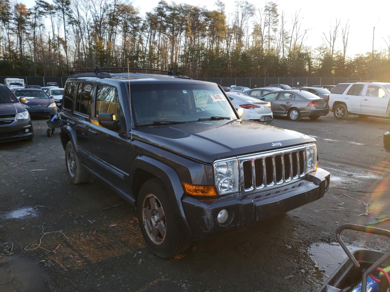 JEEP COMMANDER 2007 with VIN 1J8HG48K57C661536 - Photo from auction