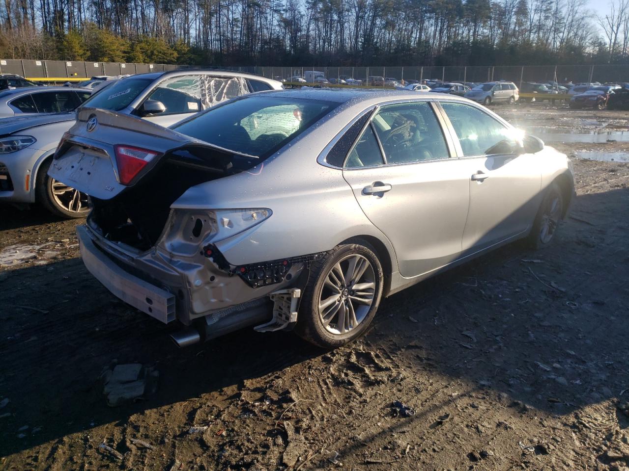 Photo 4 from auction – 2017 TOYOTA CAMRY LE with VIN 4T1BF1FK5HU623099