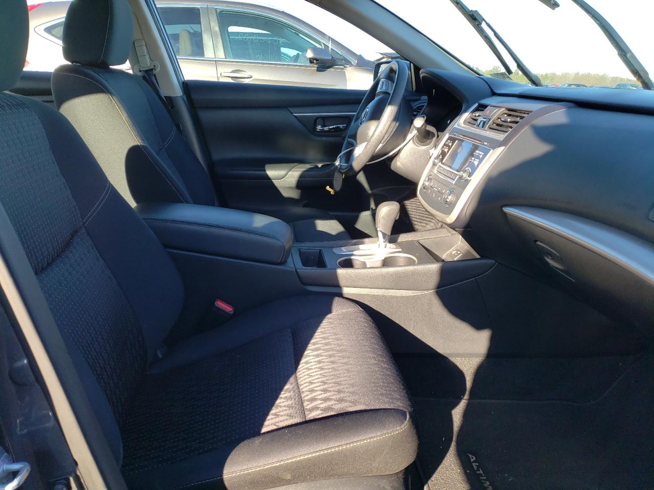 Photo 5 from auction – 2016 NISSAN ALTIMA 2.5 with VIN 1N4AL3AP2GN377876