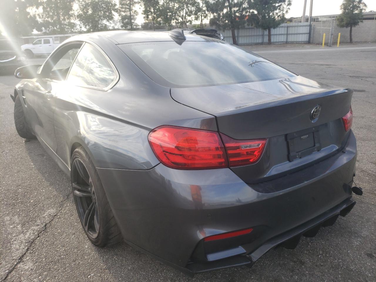 Photo 3 from auction – 2017 BMW M4 with VIN WBS3R9C33HA014308