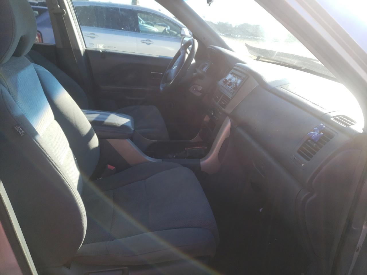 Photo 5 from auction – 2006 HONDA PILOT with VIN 2HKYF18486H536110