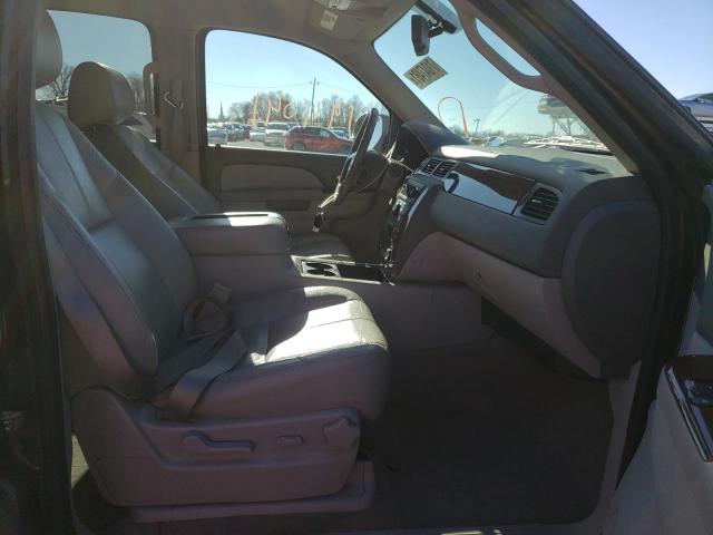 Photo 5 from auction – 2010 CHEVROLET AVALANCHE with VIN 3GNVKFE03AG293070