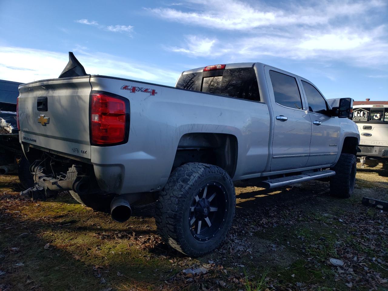 Photo 4 from auction – 2015 CHEVROLET SILVERADO with VIN 1GC1KWE86FF624259