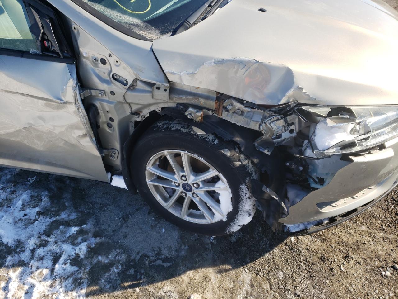 Photo 9 from auction – 2015 FORD FOCUS SE with VIN 1FADP3F26FL354898