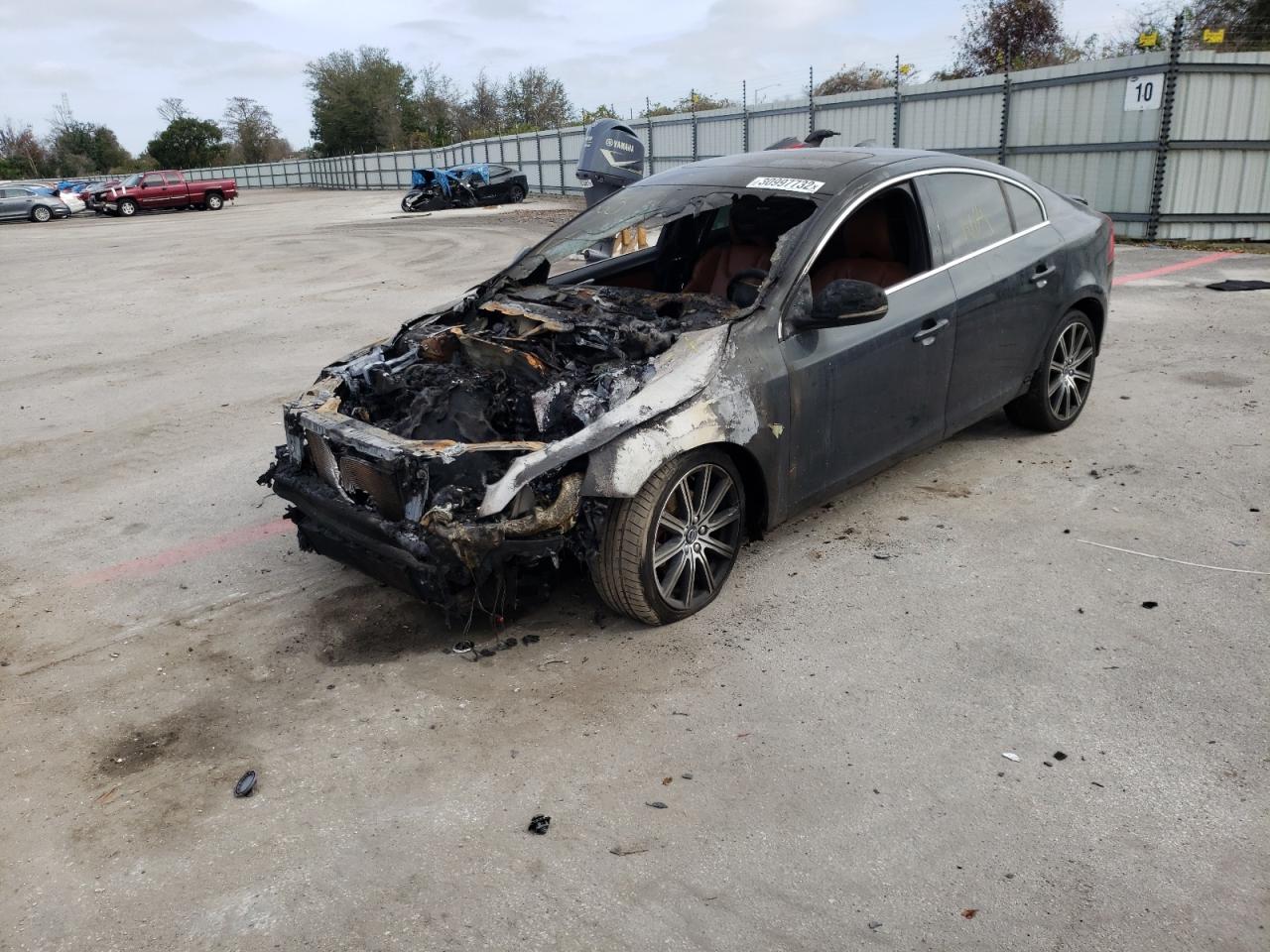 Photo 2 from auction – 2015 VOLVO S60 PREMIE with VIN YV140MFK4F2360669