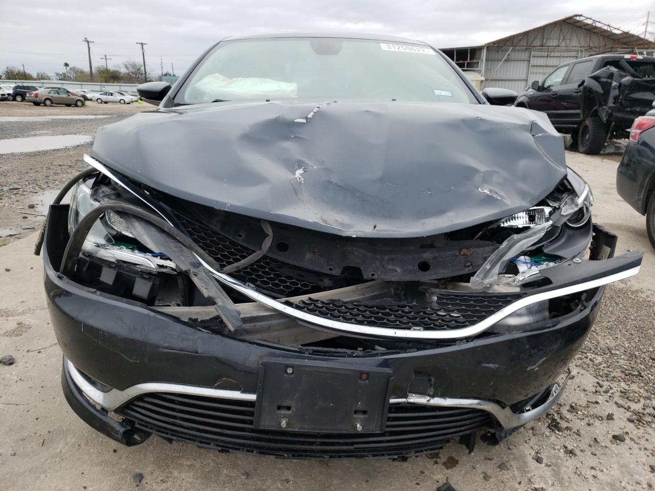 Photo 9 from auction – 2016 CHRYSLER 200 LIMITE with VIN 1C3CCCAB5GN182852