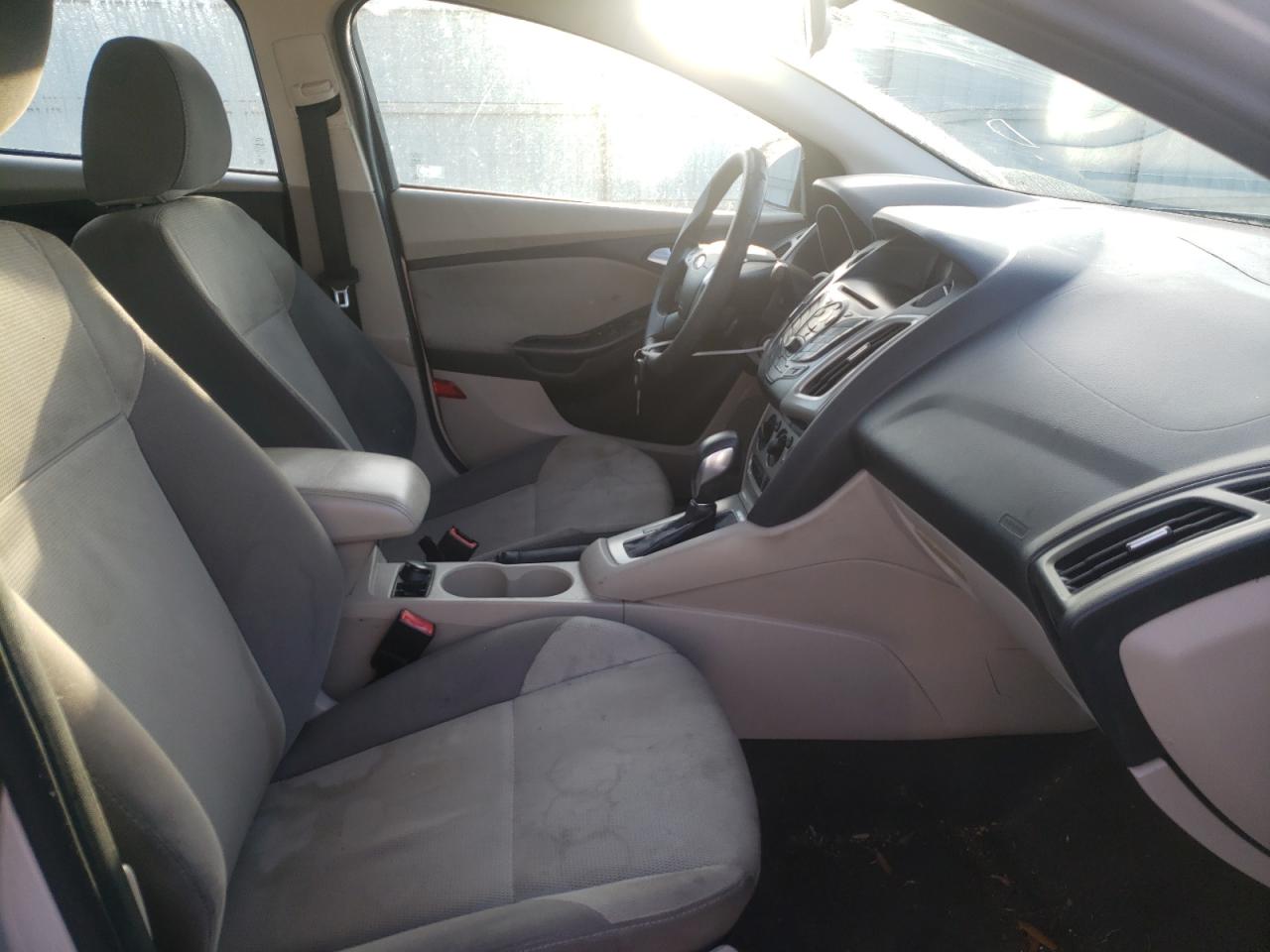 Photo 5 from auction – 2013 FORD FOCUS SE with VIN 1FADP3F22DL198887