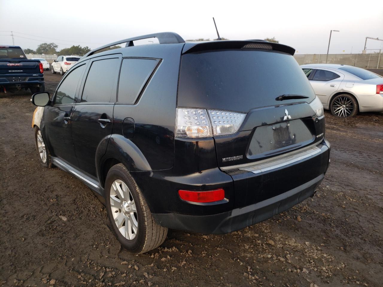 Photo 3 from auction – 2011 MITSUBISHI OUTLANDER with VIN JA4AS3AW2BU028424