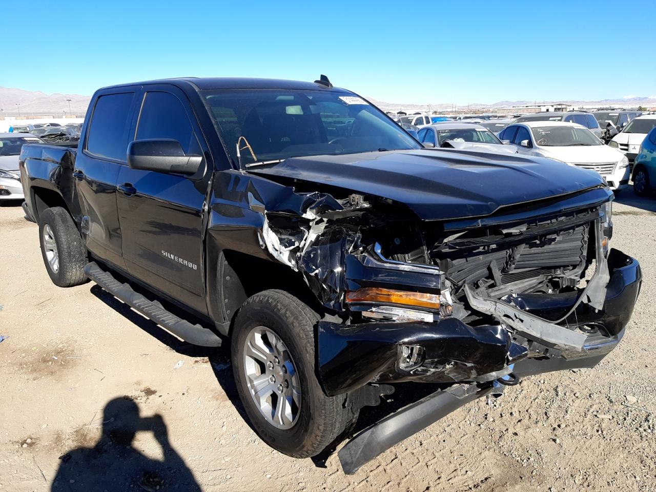 CHEVROLET SILVERADO 2018 with VIN 3GCUKREC4JG606708 - Photo from auction
