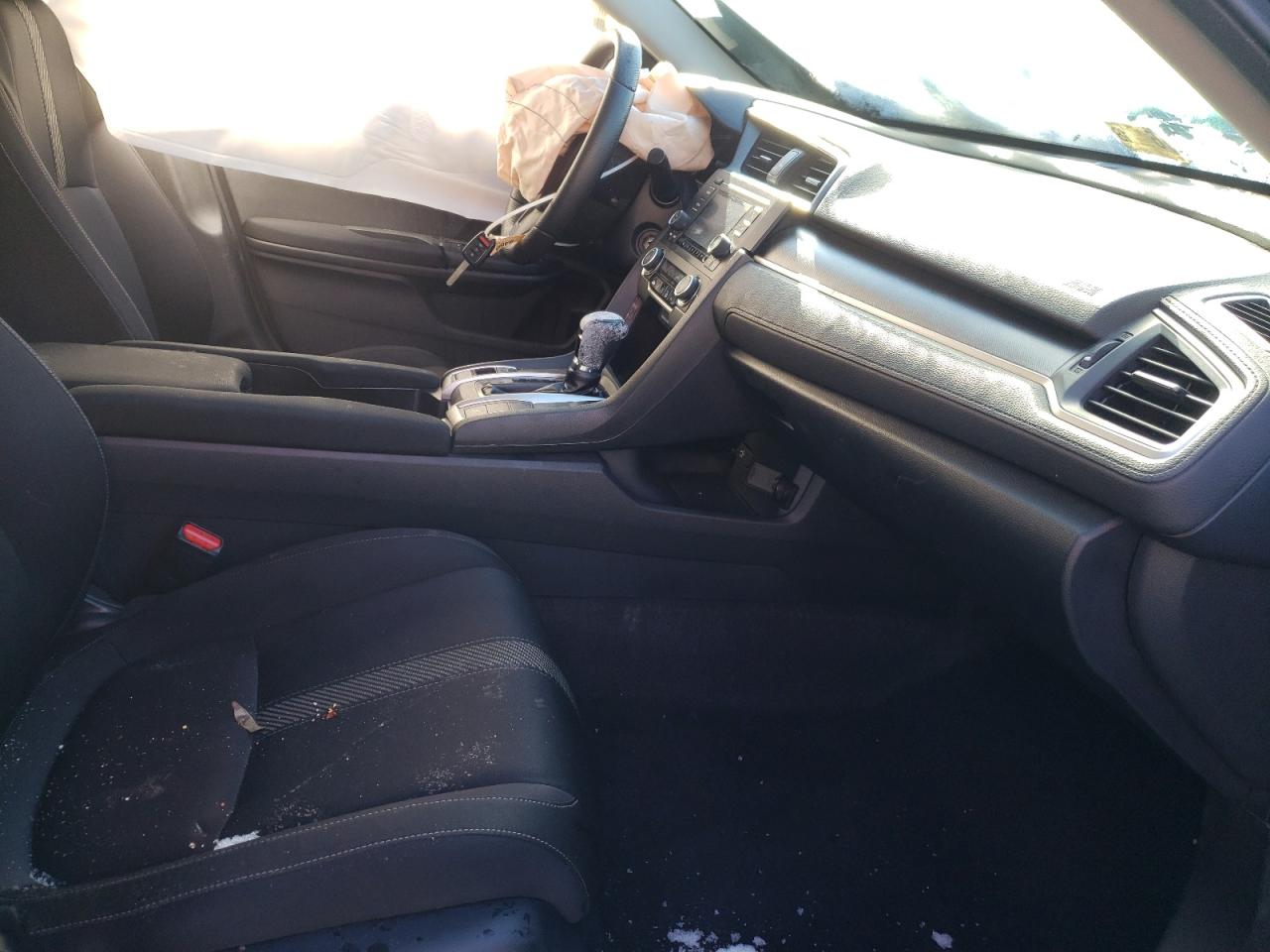 Photo 5 from auction – 2016 HONDA CIVIC LX with VIN 19XFC2F52GE218586
