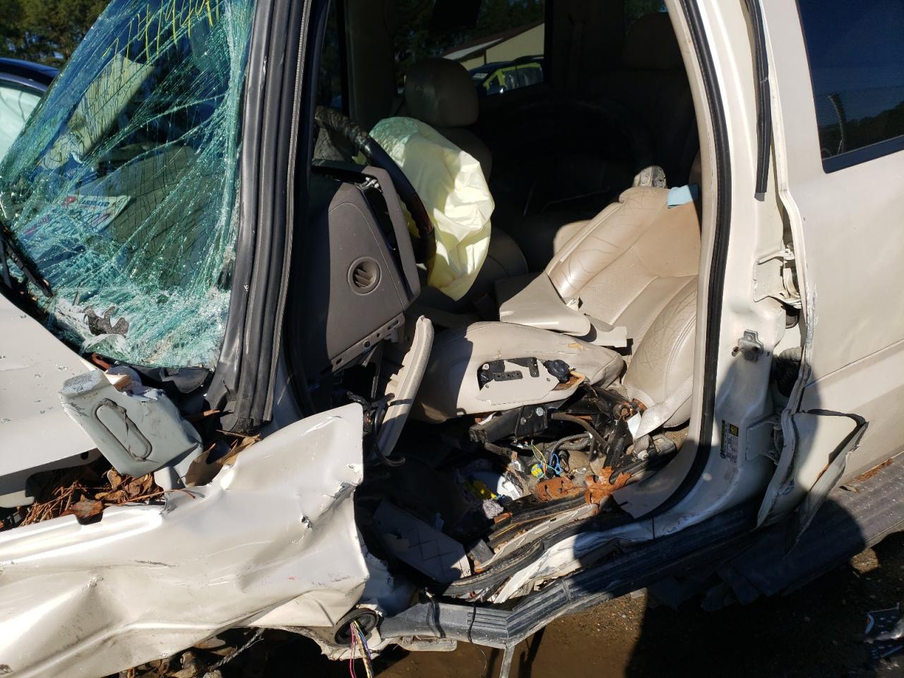Photo 10 from auction – 2005 CADILLAC ESCALADE E with VIN 3GYFK66N35G166746