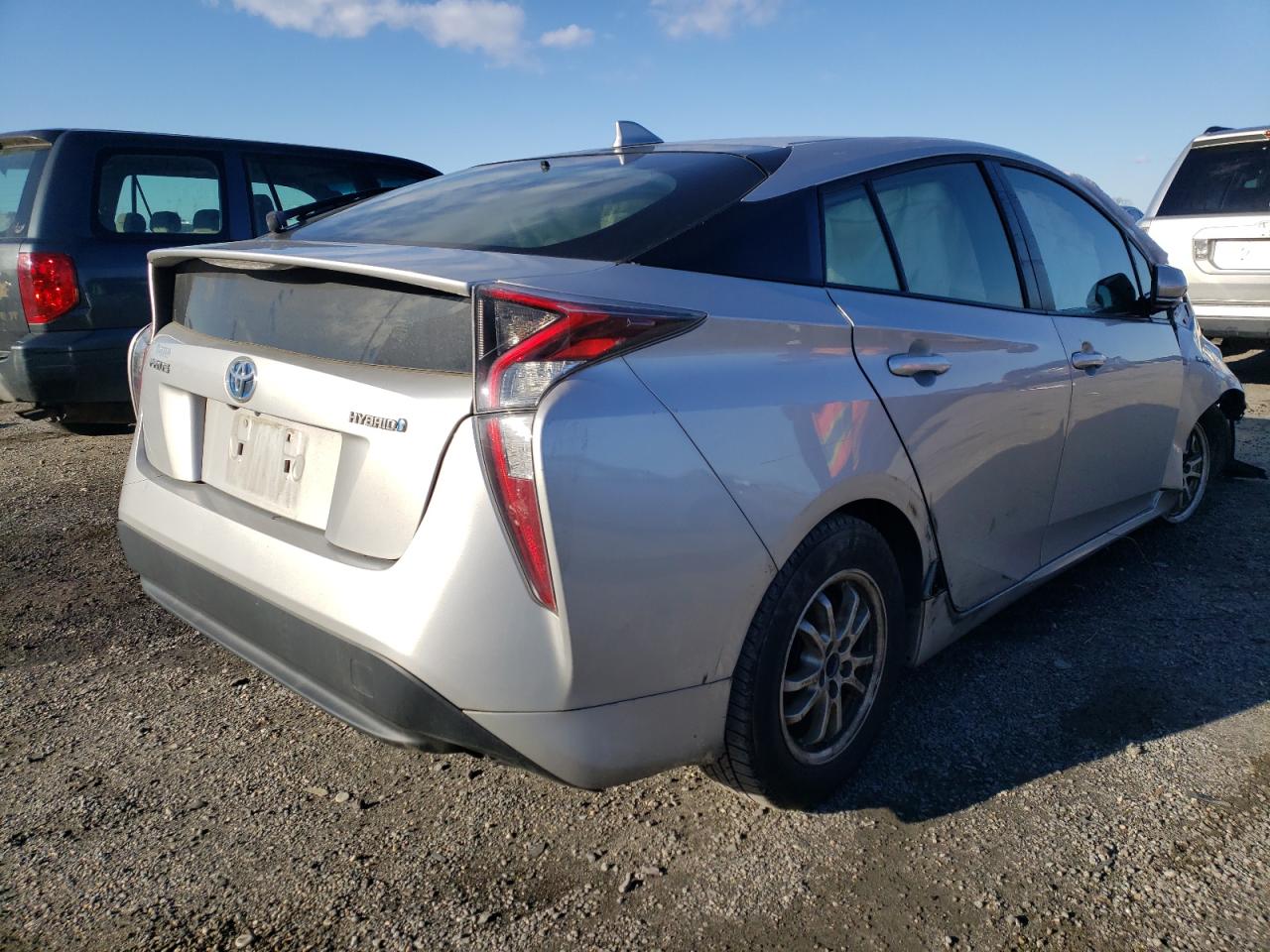 Photo 4 from auction – 2016 TOYOTA PRIUS with VIN JTDKARFU7G3508107