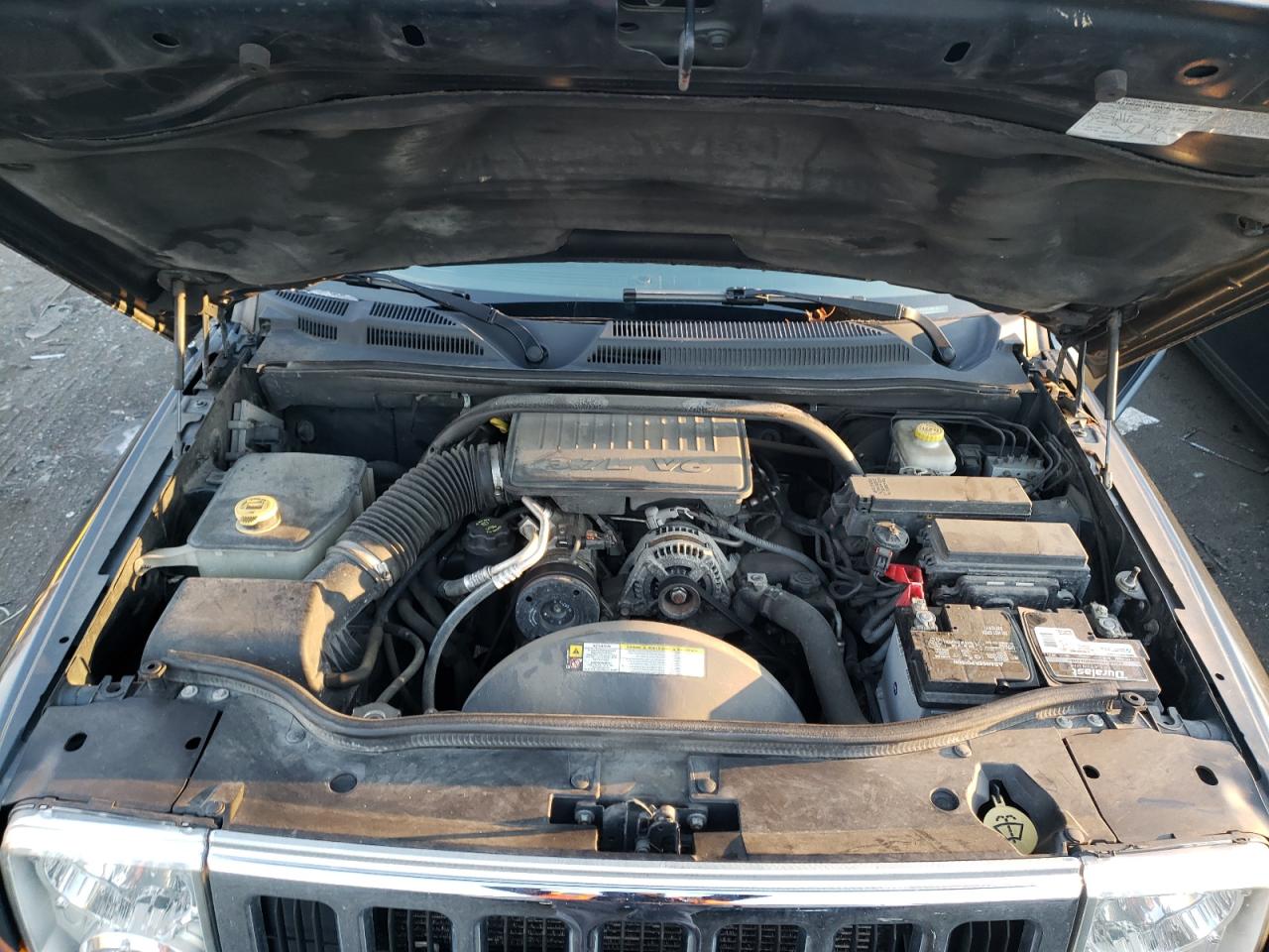 Photo 7 from auction – 2007 JEEP COMMANDER with VIN 1J8HG48K57C661536