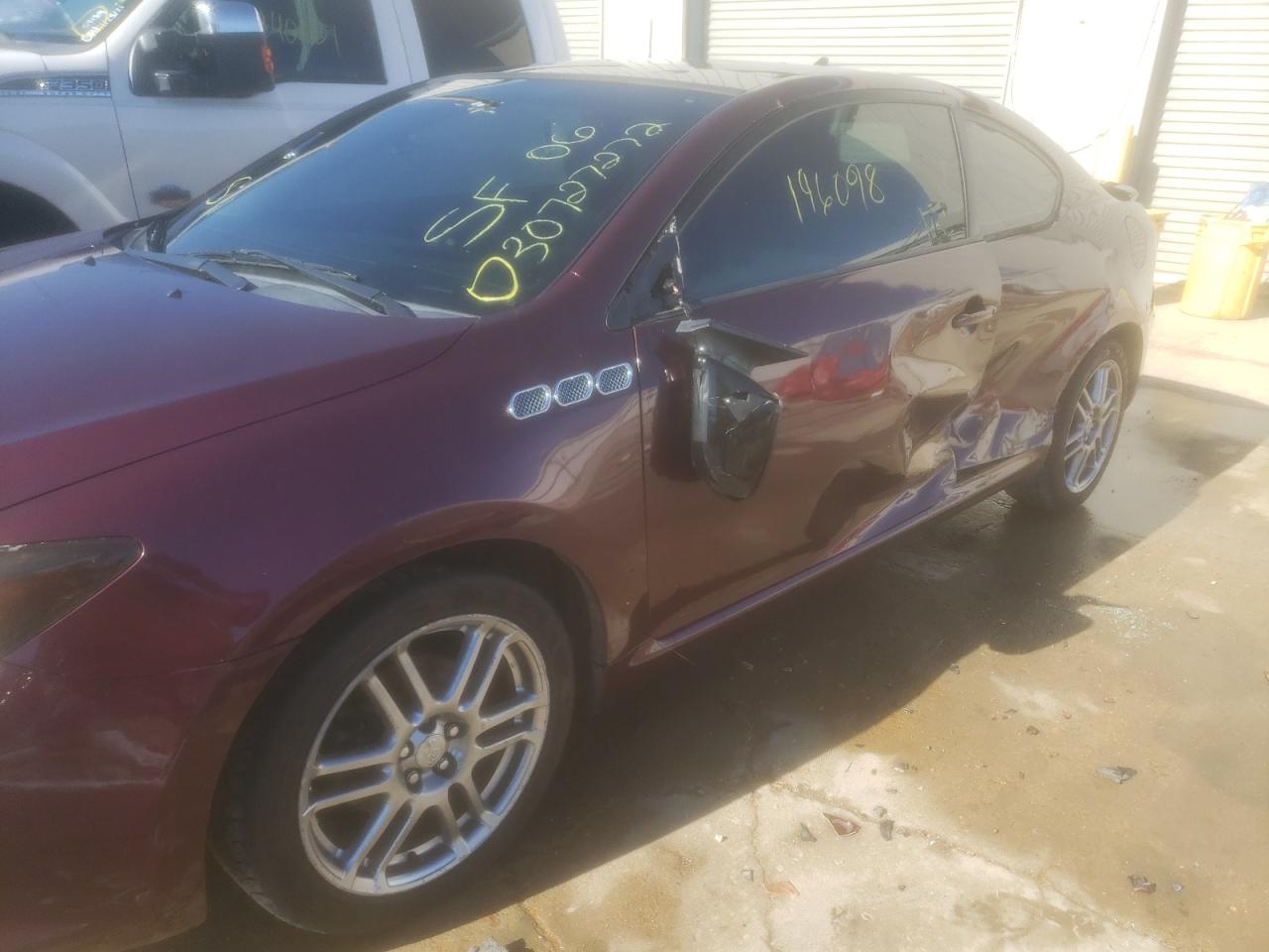 Photo 9 from auction – 2006 TOYOTA SCION TC with VIN JTKDE177660067277