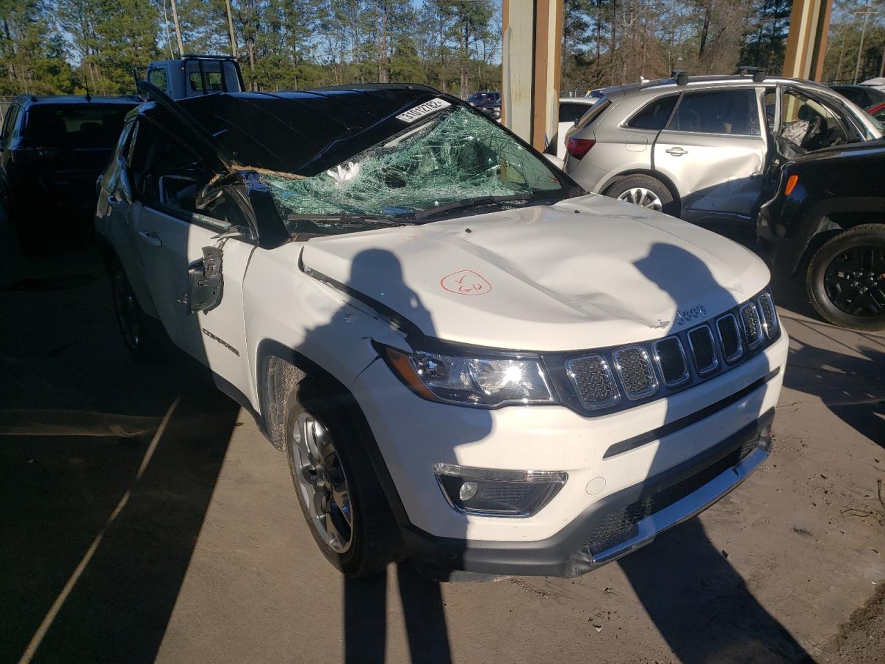 JEEP COMPASS LI 2019 with VIN 3C4NJCCB1KT755438 - Photo from auction