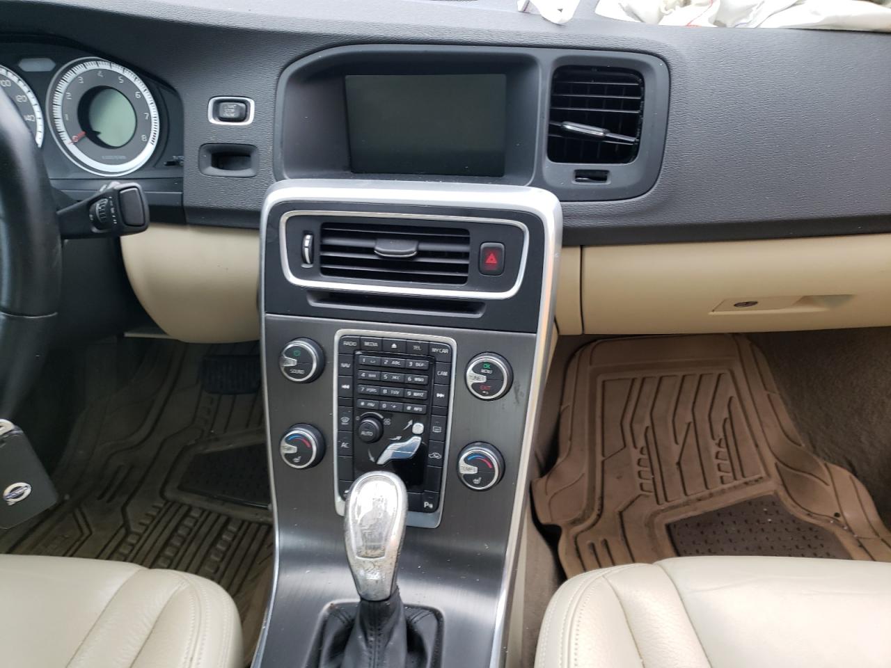 Photo 9 from auction – 2013 VOLVO S60 T5 with VIN YV1612FS2D1217796