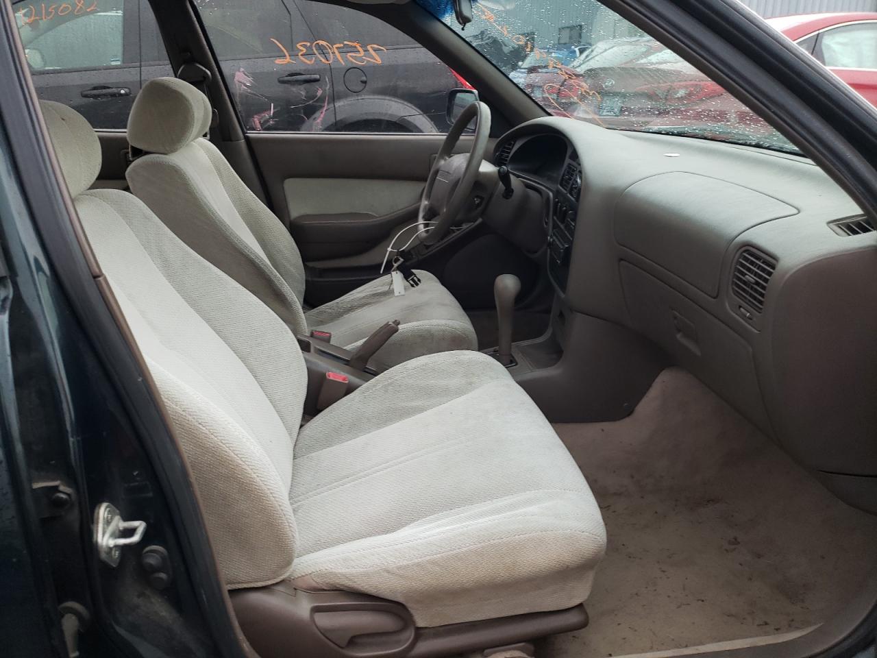 Photo 5 from auction – 1994 TOYOTA CAMRY LE with VIN JT2SK12E2R0242635