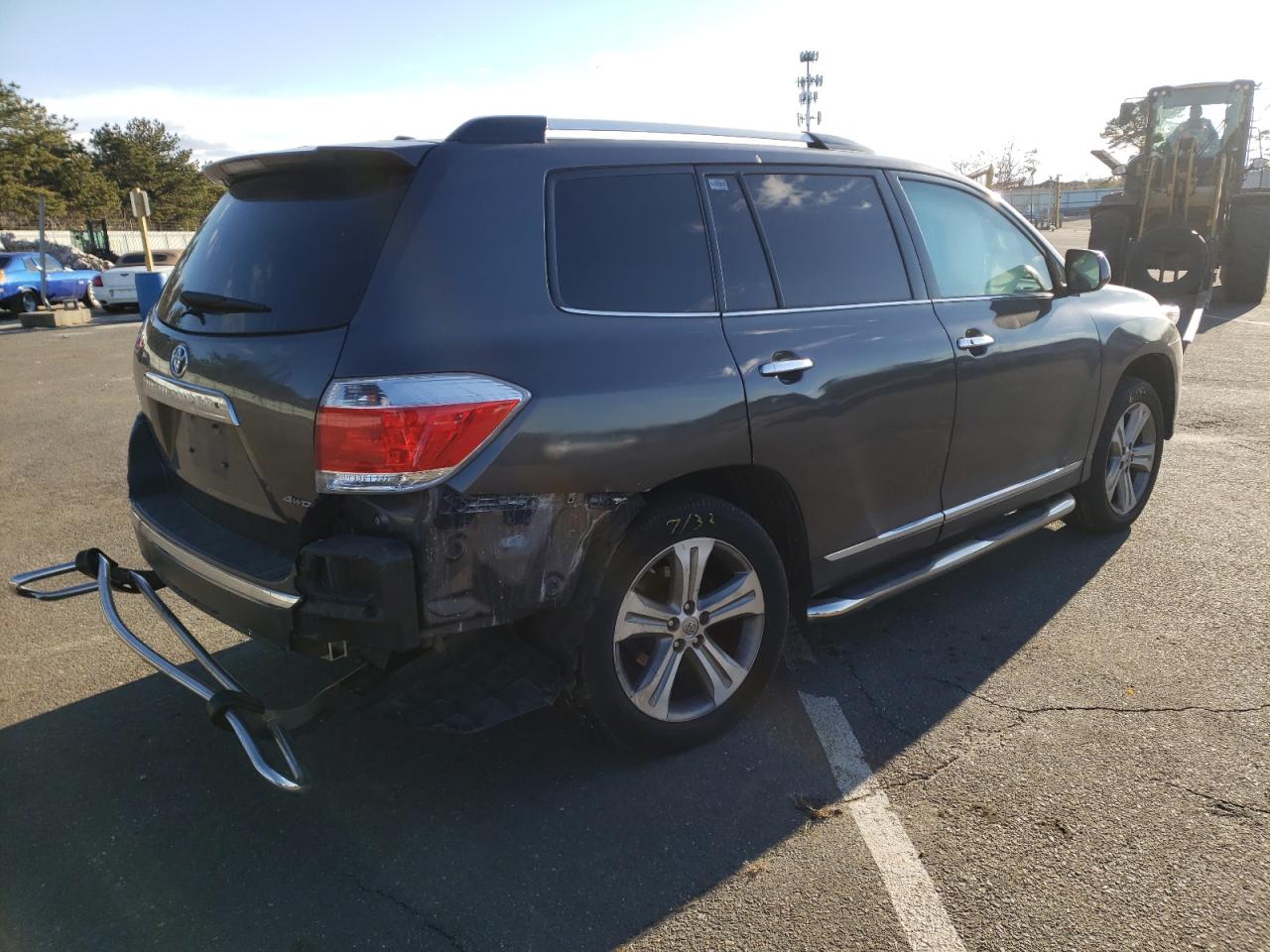 Photo 4 from auction – 2012 TOYOTA HIGHLANDER with VIN 5TDDK3EH8CS124868