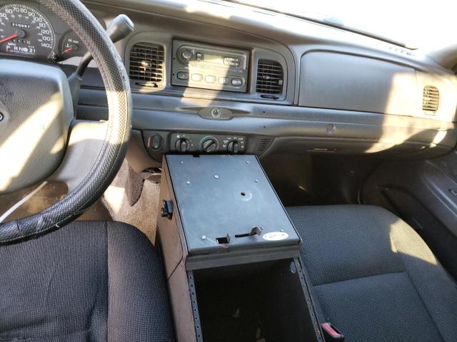Photo 9 from auction – 2005 FORD CROWN VICT with VIN 2FAFP71W85X123643