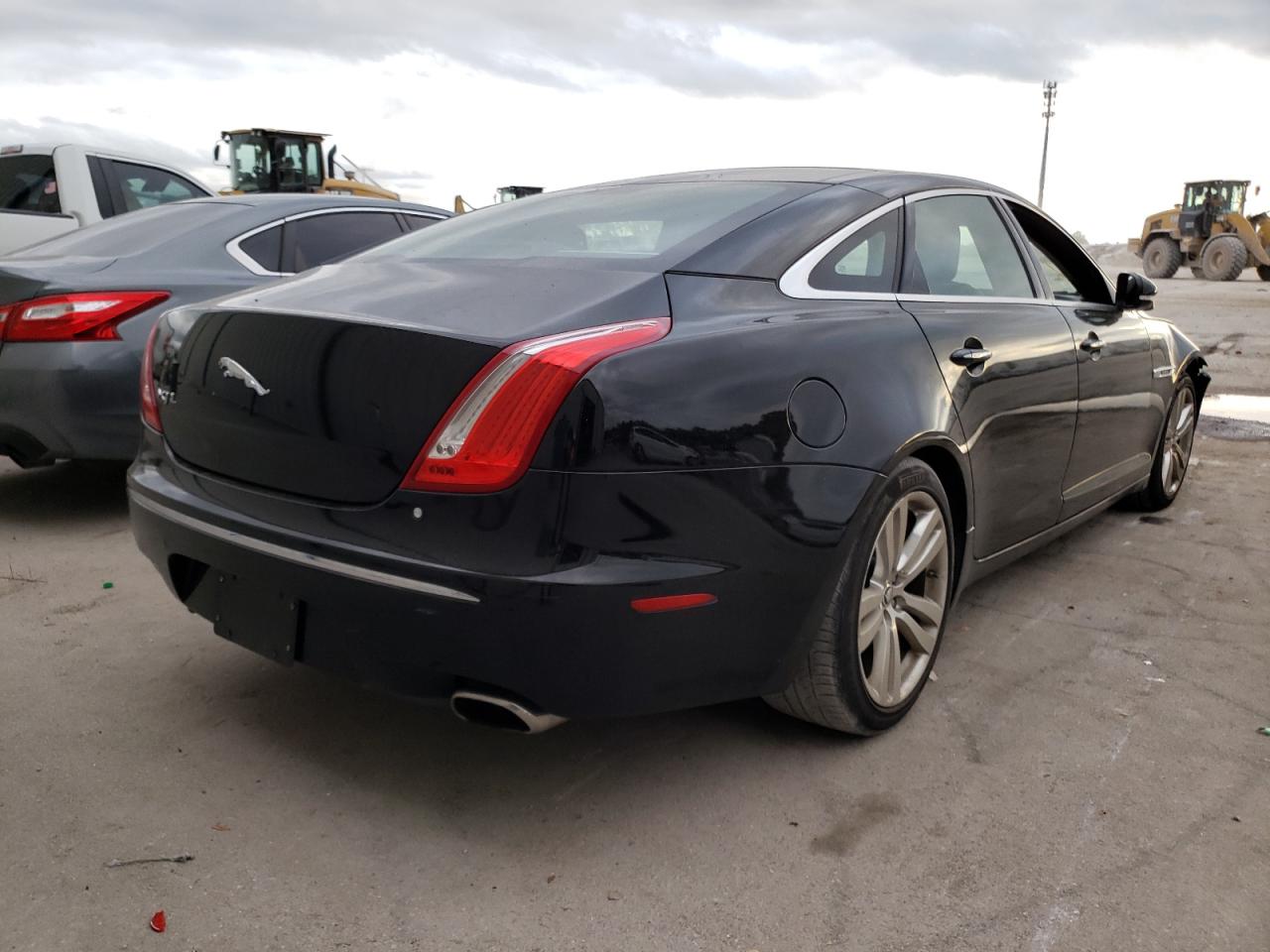 Photo 4 from auction – 2012 JAGUAR XJL with VIN SAJWA2GB6CLV26809