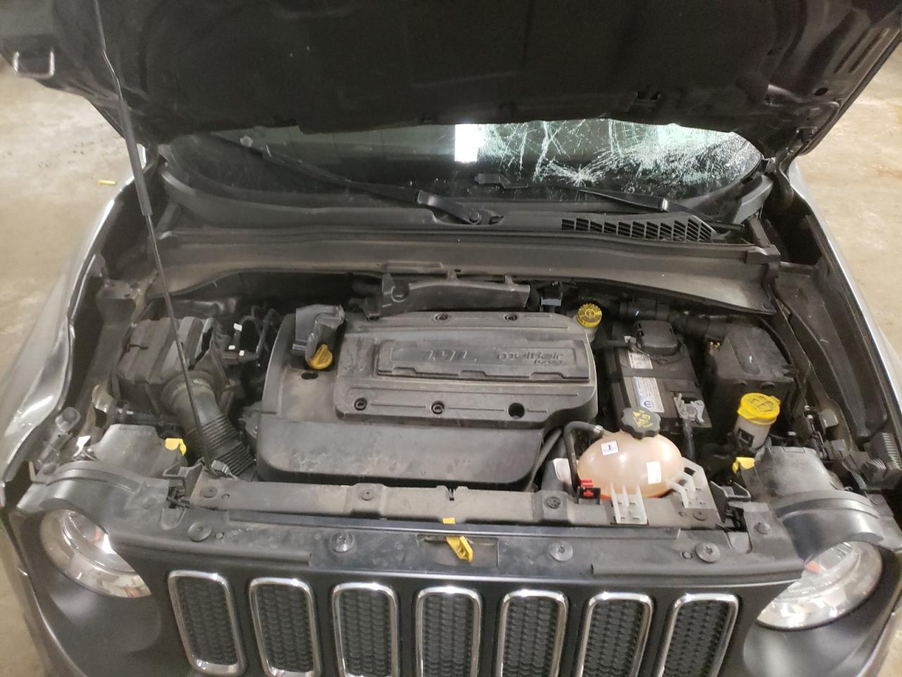 Photo 7 from auction – 2016 JEEP RENEGADE L with VIN ZACCJBBW6GPC80258