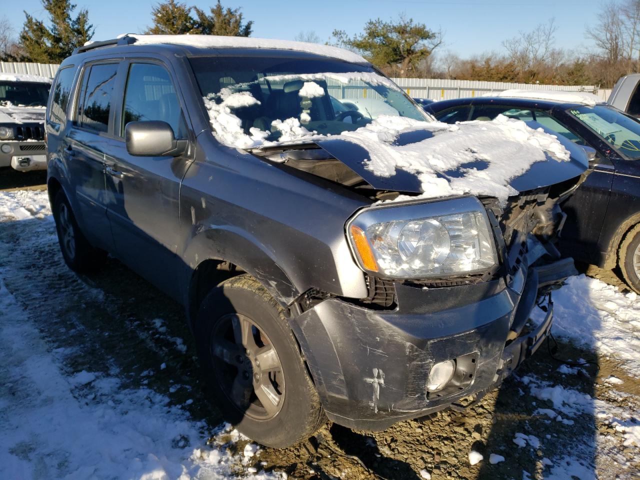 HONDA PILOT 2011 with VIN 5FNYF4H79BB049647 - Photo from auction