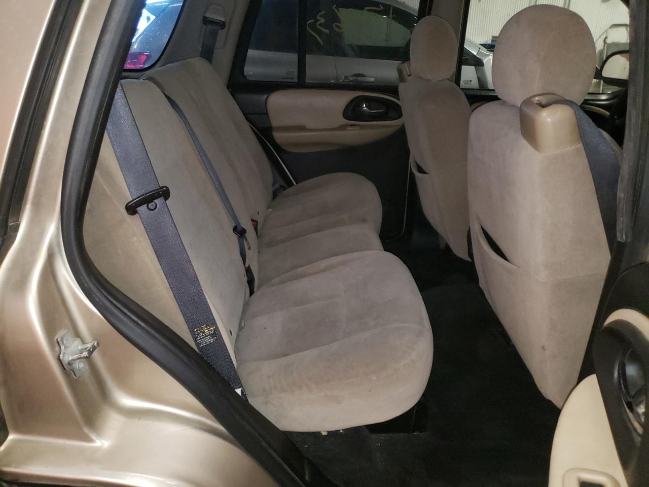Photo 6 from auction – 2005 CHEVROLET TRAILBLAZE with VIN 1GNDT13S252274430