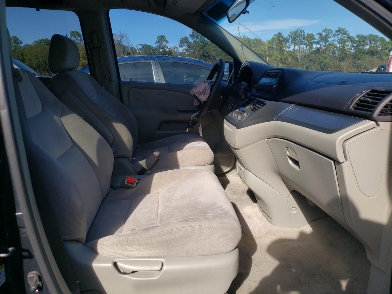 Photo 5 from auction – 2006 HONDA ODYSSEY EX with VIN 5FNRL38446B086205